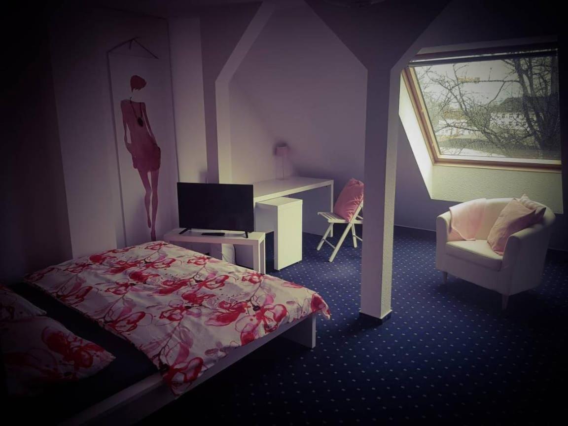 6 Bedroom Private Apartment & Lounge Rostock Exterior foto