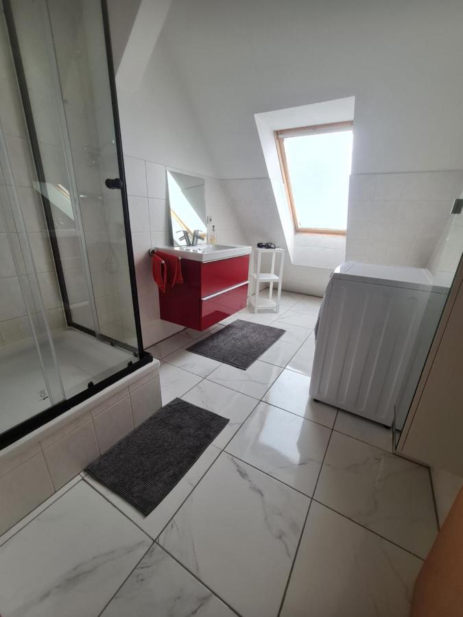 6 Bedroom Private Apartment & Lounge Rostock Exterior foto